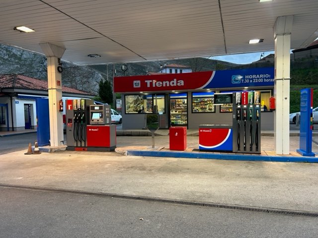 Surtidor desatendido en funcionamiento